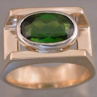 JR146-gents 14kt gold ring w/green tourmaline