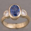 Ladies 18kt gold ring-sapphire and diamonds